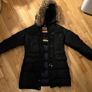 Parajumpers puffer jacket and fur hood